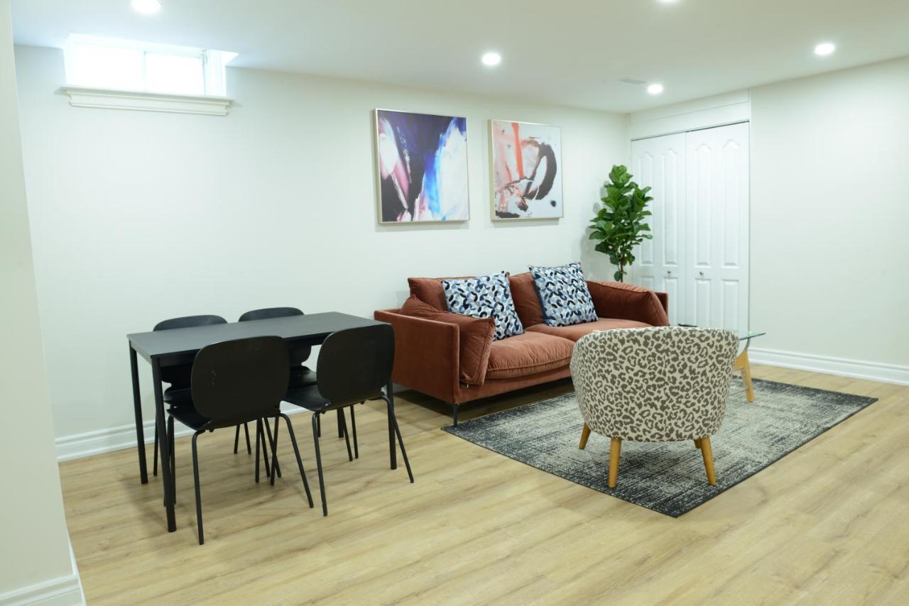 Spacious 2-Bed-Room Near Yonge & Major Mackenzie Richmond Hill Kültér fotó