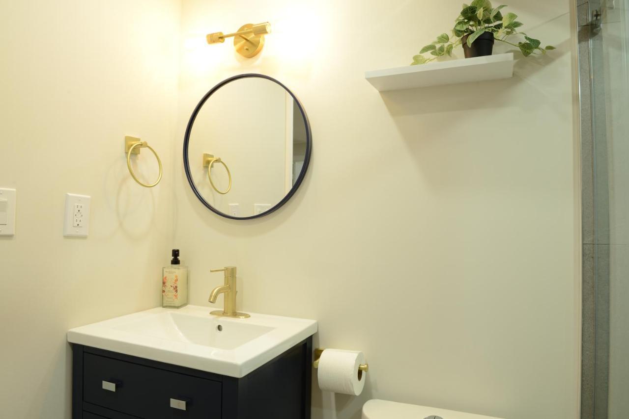 Spacious 2-Bed-Room Near Yonge & Major Mackenzie Richmond Hill Kültér fotó