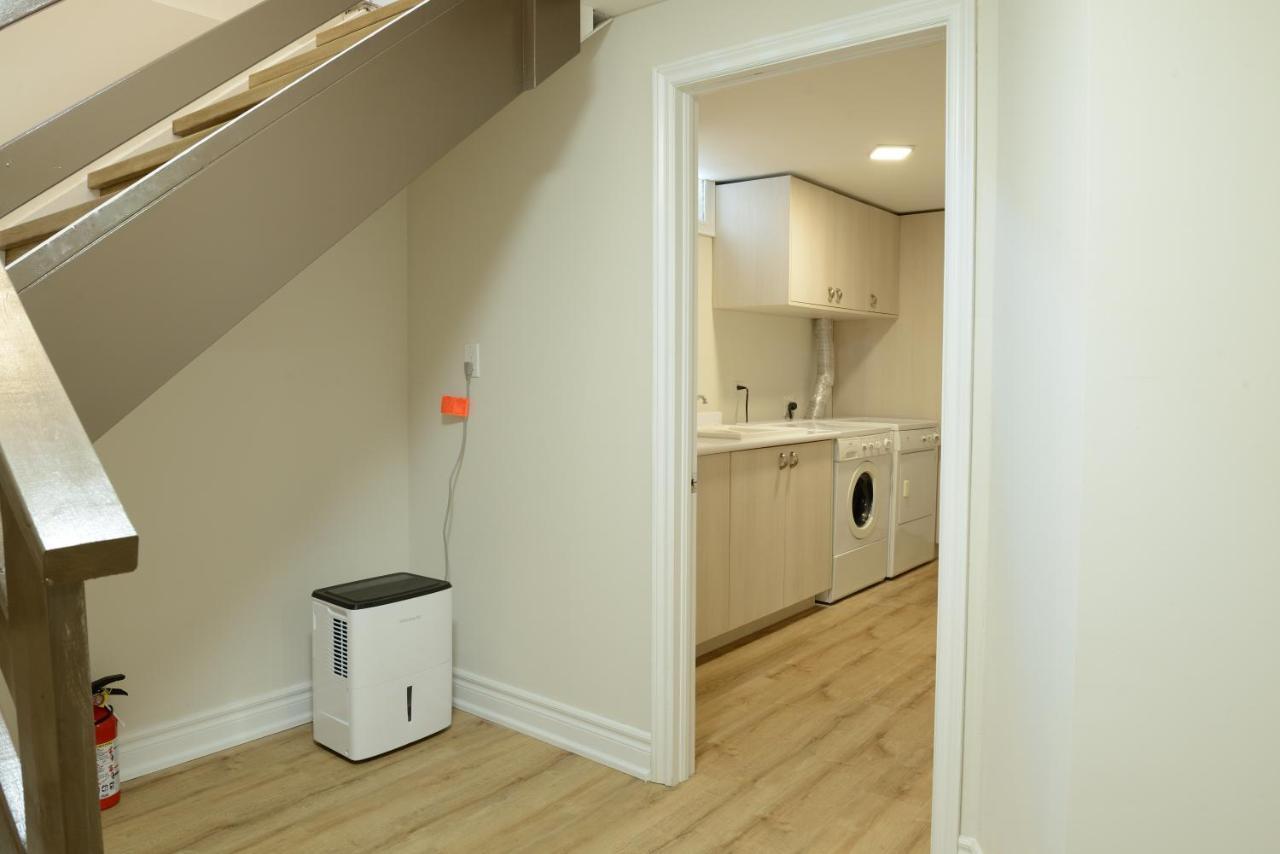 Spacious 2-Bed-Room Near Yonge & Major Mackenzie Richmond Hill Kültér fotó