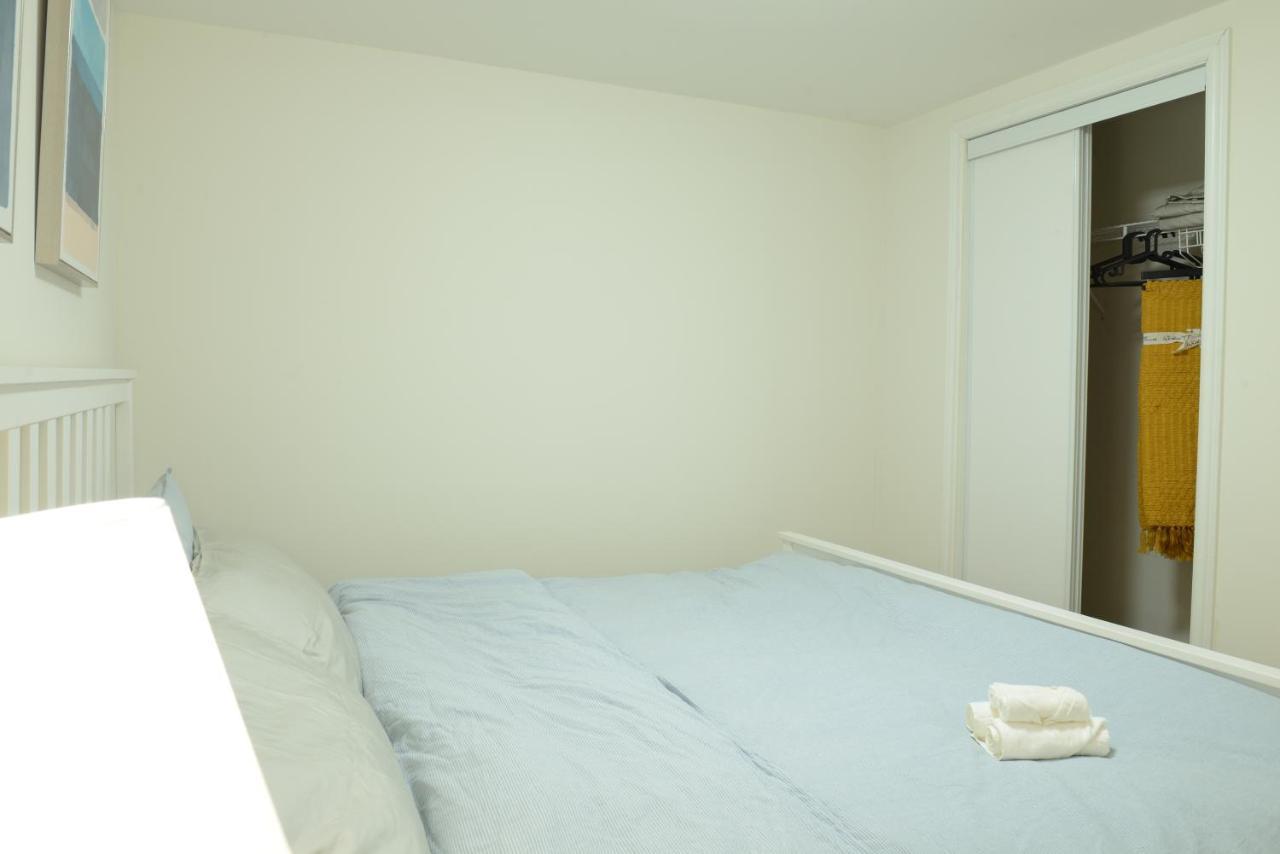 Spacious 2-Bed-Room Near Yonge & Major Mackenzie Richmond Hill Kültér fotó