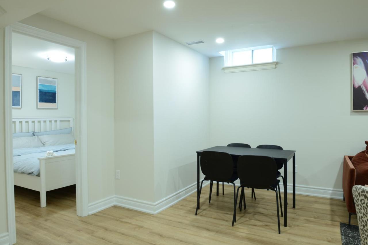 Spacious 2-Bed-Room Near Yonge & Major Mackenzie Richmond Hill Kültér fotó